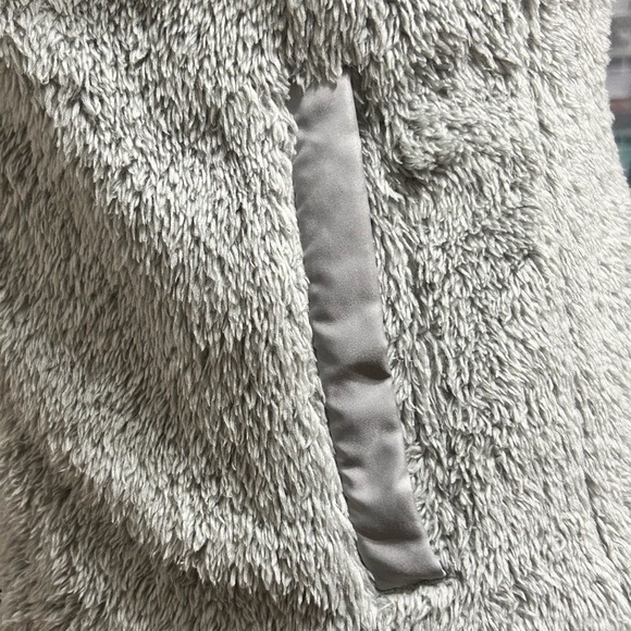 Patagonia Los Gatos Vest in Drifter Gray small - Picture 8 of 13